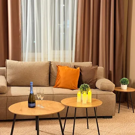 Hotel Nira
