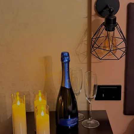 Nira Hotel