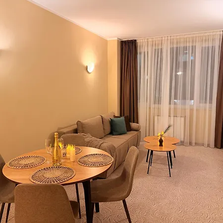 Nira Hotel 3*